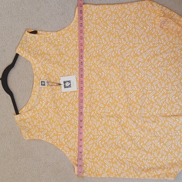 Yellow Anne Klein Shell / Tank - Picture 5 of 5
